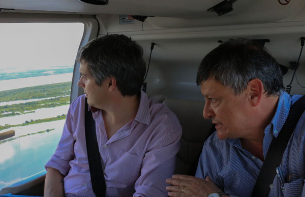 Junto a Peppo, Marcos Peña recorrió las zonas afectadas 1