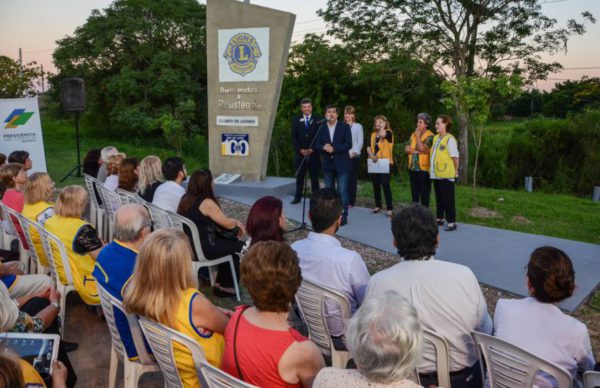 En Sarmiento al 2200, instauraron un monumento por el centenario del Leonismo Mundial 1