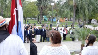 Capitanich participó del acto por el 205º aniversario de la República del Paraguay