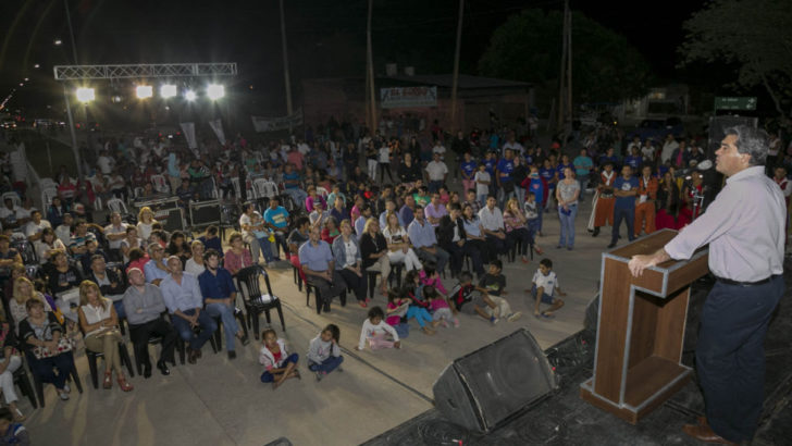 Capitanich inauguró las 16 cuadras de pavimento de la Edison