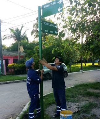 Se instalaron 827 carteles nomencladores en calles de Resistencia y llegarán a 1600 en dos años 1