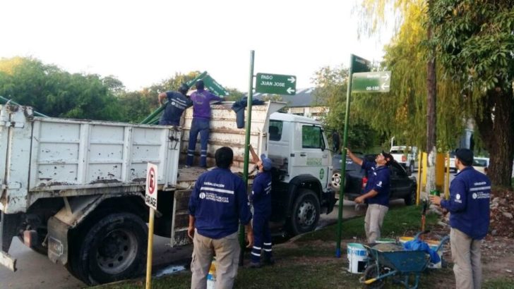 Se instalaron 827 carteles nomencladores en calles de Resistencia y llegarán a 1600 en dos años