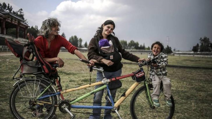 Una familia que recorre el mundo desde hace 10 años comparte su experiencia en el Cecual