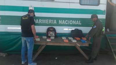 Secuestraron marihuana en controles a micros de larga distancia