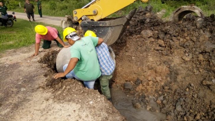 Barrio Parque Norte: cambiaron los caños y limpiaron los desagües