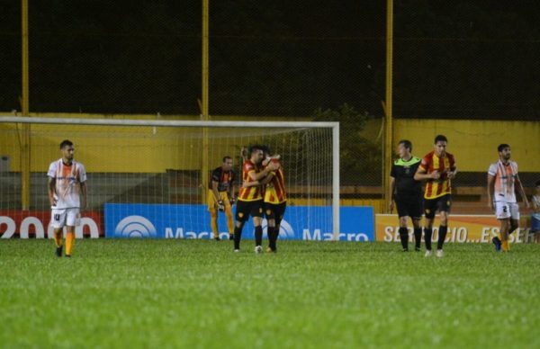 Copa Argentina: Sarmiento se trajo un gran resultado de Misiones 1