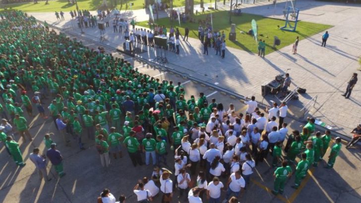 Capitanich entregó uniformes y ropa de trabajo a 1296 obreros municipales