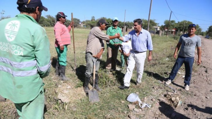 Recorrida de Capitanich por dos barrios para el desarrollo territorial