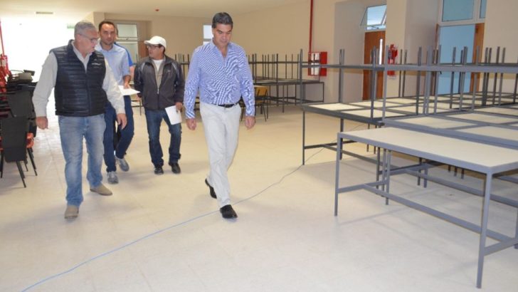 Capitanich supervisó las obras terminadas del edificio de la Facultad de Ingeniería de la Unne