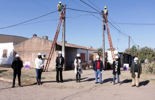 Magda Ayala: "Llevar servicios públicos y esenciales a los hogares es poner a Barranqueras de pie"