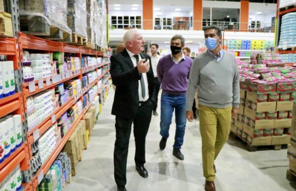 Abrió un supermercado mayorista y Capitanich celebró los “emprendimientos que generan trabajo digno” 2