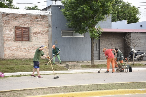 En las zonas de Villa Don Rafael y Villa Del Carmen, el Municipio desplegó un amplio operativo de limpieza 1
