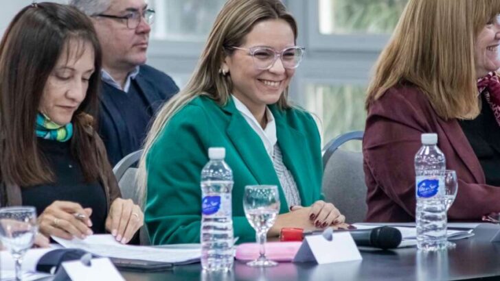 Magda Ayala firmó convenio de fortalecimiento con municipios