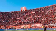 Nuevo grito de las hinchadas del fútbol: “La Patria no se vende”