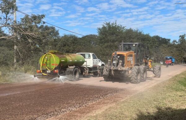 El municipio realiza operativos de perfilado de calles utilizando los equipos viales recientemente adquiridos 1