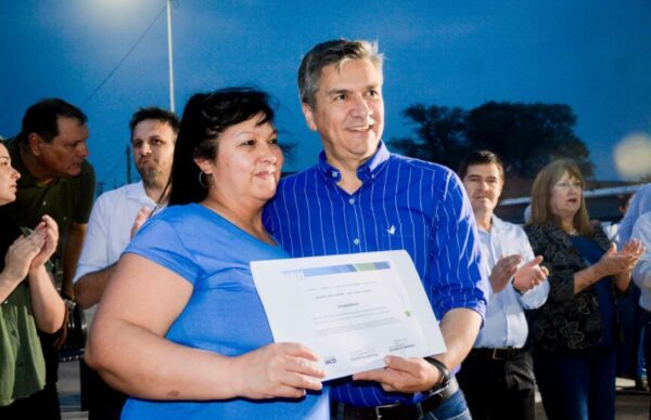 Fontana: Zdero entregó 196 certificados de Registro Único de Beneficiarios del Hábitat