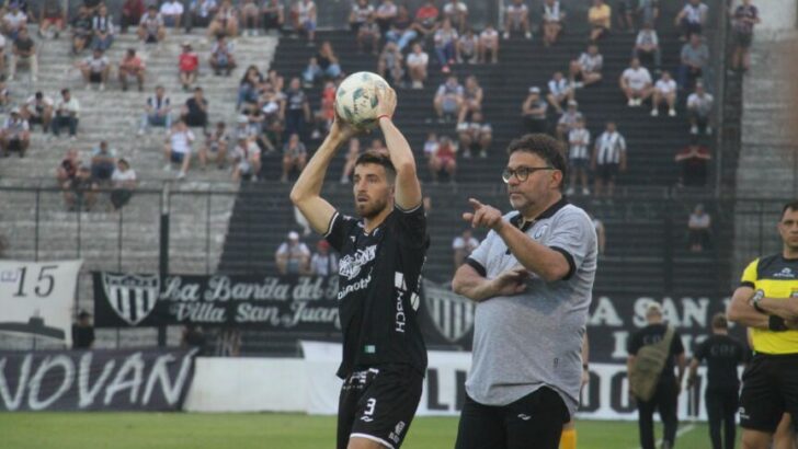 Primera Nacional: Pancaldo tuvo que tocar el 11 de For Ever