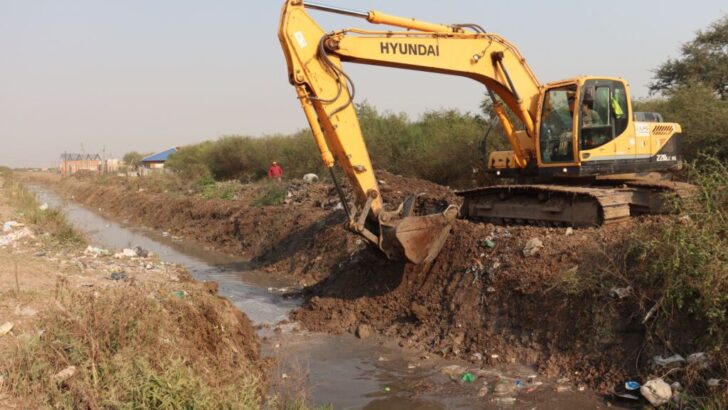 Zona Sur: el municipio ejecuta trabajos de limpieza de desagües