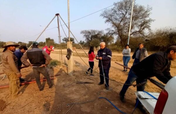 Fuerte Esperanza: el gobierno provincial mejora la provisión de agua para actividades productivas 2